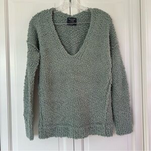 Abercrombie & Fitch Moss Green Fuzzy Sweater Size XS